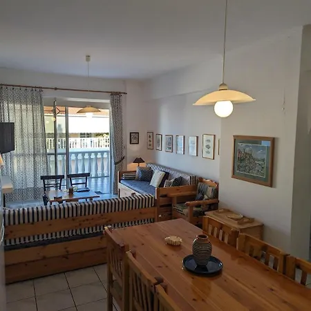 Summer House Next To The Διαμέρισμα *